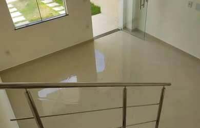 Imagem: A casa possui 2 Dormitórios, 3 Banheiros, 1 Vaga na garagem