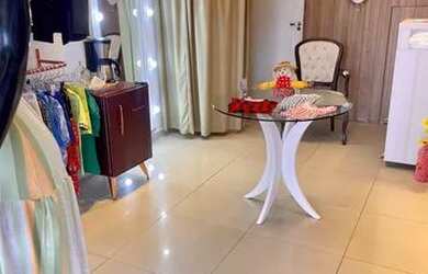 Imagem: O depósito possui 4 Vagas na garagem, 30m² de Área e está