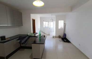 Imagem: A casa possui 2 Dormitórios, 3 Banheiros e 2 Vagas na garagem