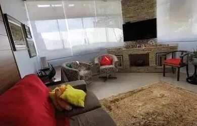 Imagem: O apartamento e possui 4 Dormitórios, Suítes, 2 Banheiros