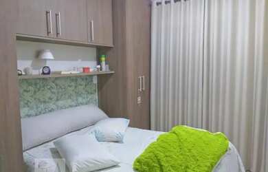 Imagem: O apartamento possui 3 Dormitórios, 1 Banheiro, 1 Vaga na garagem