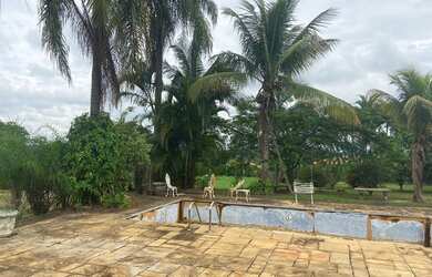 Imagem 7: Condomínio fechado. Piscina, Churrasqueira, 5.000m² de Áreae3 Banheiros