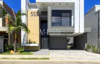 Imagem: A casa em condomínio possui 3 Dormitórios, 3 Banheiros, 2