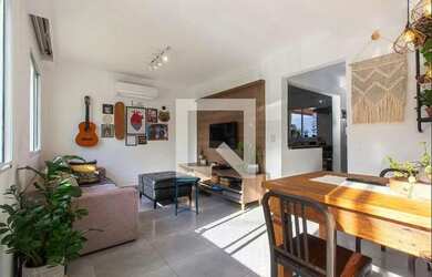 Imagem: A casa em condomínio possui 3 Dormitórios, 3 Banheiros, 2