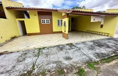 Imagem: A casa em condomínio possui 3 Dormitórios, 2 Banheiros, 4