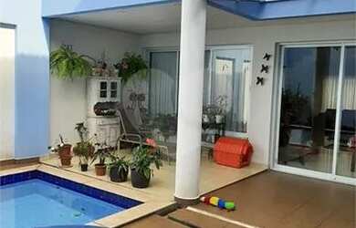 Imagem 1: Sobrado de Alto Padrão para Venda com Piscina no Alto de Santana