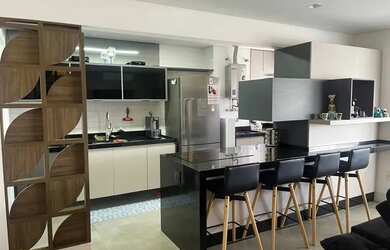 Imagem 2: Apartamento para venda possui 90 metros quadrados com 2 quartos em Centro...