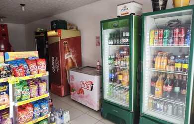 Imagem: A casa possui 2 Dormitórios, 1 Banheiro, 4 Vagas na garagem