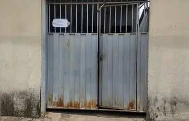 Imagem: A casa possui 2 Dormitórios, 1 Banheiro e está localizado