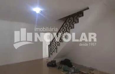 Imagem: A casa possui 2 Dormitórios, 2 Banheiros, 2 Vagas na garagem