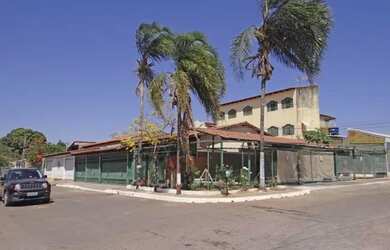 Imagem: A casa possui 3 Dormitórios e está localizado em Taguatinga