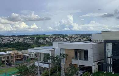 Imagem 4: Venda Casa com 325,09 metroQuadrado, 5 dormitório s , 3 vaga s . Swiss...