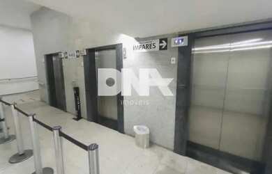 Imagem: O depósito possui 1 Vaga na garagem, 29m² de Área e está