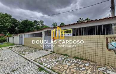 Imagem: A casa possui 4 Dormitórios, 4 Banheiros, 3 Vagas na garagem