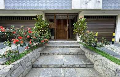 Imagem: O apartamento possui 1 Dormitório, 1 Banheiro, 1 Vaga na garagem