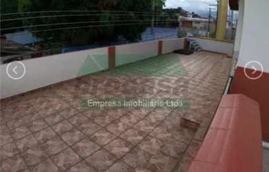 Imagem: A casa possui 3 Dormitórios, 1 Banheiro, 5 Vagas na garagem