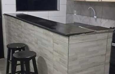 Imagem: A kitnet possui 1 Dormitório, 1 Banheiro, 1 Vaga na garagem