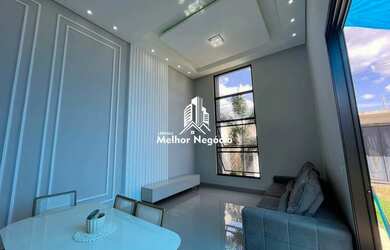 Imagem: A casa possui 3 Dormitórios, 2 Banheiros, 2 Vagas na garagem