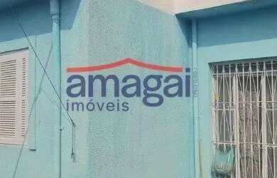 Imagem: A casa possui 5 Dormitórios, 2 Banheiros, 1 Vaga na garagem