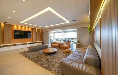 Imagem 7: Imóvel para aluguel e venda com 233 metros quadrados com 4 quartos