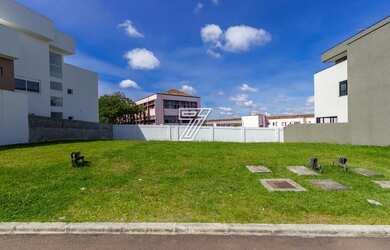 Imagem: O terreno possui 166m² de Área e está localizado em Bairro