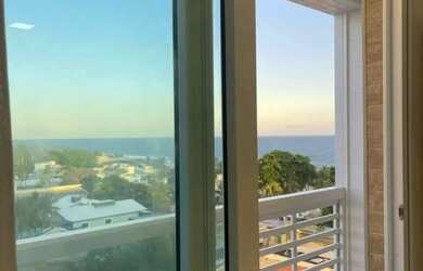 Imagem: O apartamento possui 1 Dormitório, 1 Banheiro, 1 Vaga na garagem