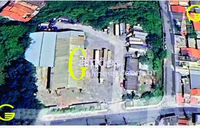 Imagem: O depósito possui 5 Vagas na garagem, 2.100m² de Área e