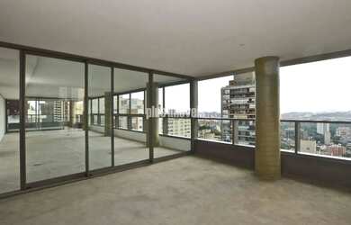 Imagem: O apartamento possui 4 Dormitórios, 5 Banheiros, 4 Vagas na