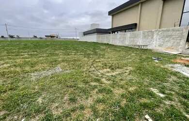 Imagem: O terreno possui 250m² de Área e Imóvel novo e está localizado