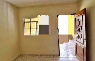 Imagem: A casa possui 2 Dormitórios, 1 Banheiro, 1 Vaga na garagem