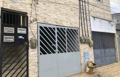 Imagem: A casa possui 2 Dormitórios, 2 Banheiros, 1 Vaga na garagem