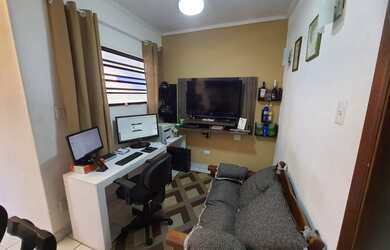 Imagem: O apartamento possui 1 Dormitório, 1 Banheiro, 1 Vaga na garagem