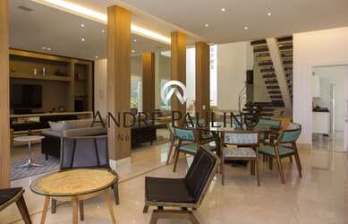 Imagem: A casa em condomínio possui 4 Dormitórios, 3 Banheiros, 500m²