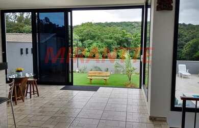 Imagem 8: Linda casa em CENTRO. Piscina, Churrasqueira, Guarda roupaeLareira