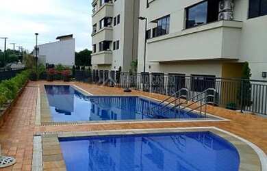 Imagem: O apartamento possui 2 Dormitórios, 1 Banheiro, 2 Vagas na