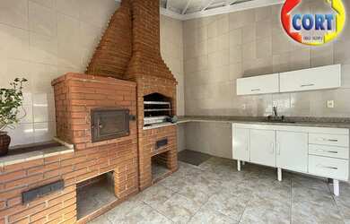 Imagem 12: Casa para venda com lareira e quintal em condomínio de Arujá