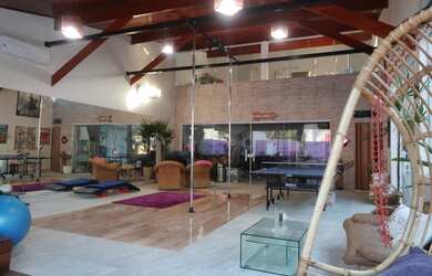 Imagem 3: Sobrado novo para venda com 400 metros quadrados com 5 suítes