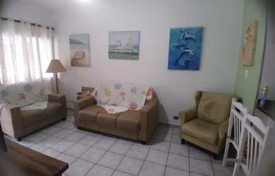 Imagem: A casa possui 2 Dormitórios, 2 Banheiros, 1 Vaga na garagem