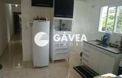 Imagem: A casa possui 2 Dormitórios, 2 Banheiros, 1 Vaga na garagem