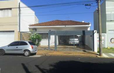 Imagem: O depósito possui 2 Vagas na garagem, 200m² de Área e está