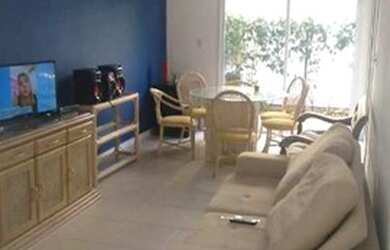 Imagem: A casa em condomínio possui 3 Dormitórios, 3 Banheiros, 2