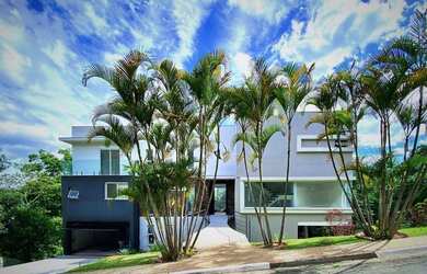 Imagem 2: Espetacular casa NOVA Condomínio Chácara dos Lagos - Piscina borda infinita vista mata pre