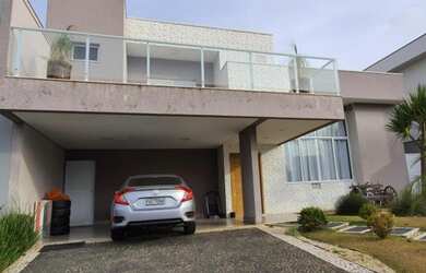 Imagem: A casa em condomínio possui 4 Dormitórios, 5 Banheiros, 4