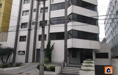 Imagem: O apartamento possui 3 Dormitórios, 5 Banheiros, 2 Vagas na