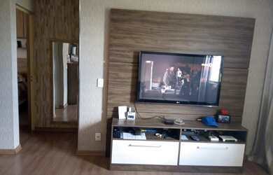 Imagem: O apartamento possui 2 Dormitórios, 1 Banheiro, 1 Vaga na garagem