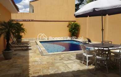 Imagem: A casa possui 3 Dormitórios, 4 Banheiros, 4 Vagas na garagem