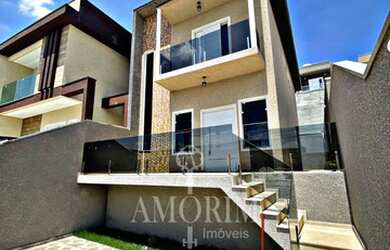 Imagem: Sobrado para venda possui 138 metros quadrados com 3 quartos