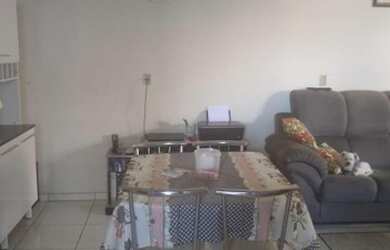 Imagem: A casa possui 2 Dormitórios, 1 Banheiro, 4 Vagas na garagem