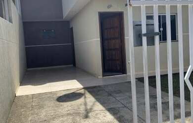 Imagem: A casa possui 2 Dormitórios, 1 Banheiro, 1 Vaga na garagem