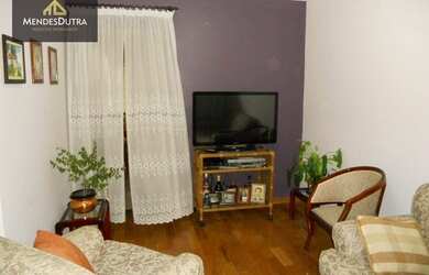 Imagem: A casa e possui 2 Dormitórios, Suítes, 1 Banheiro, 1 Vaga